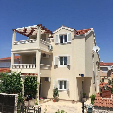 Apartment Vucica Sevid Buitenkant foto
