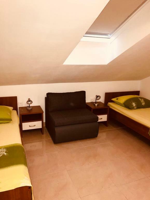 Apartment Vucica Sevid Buitenkant foto